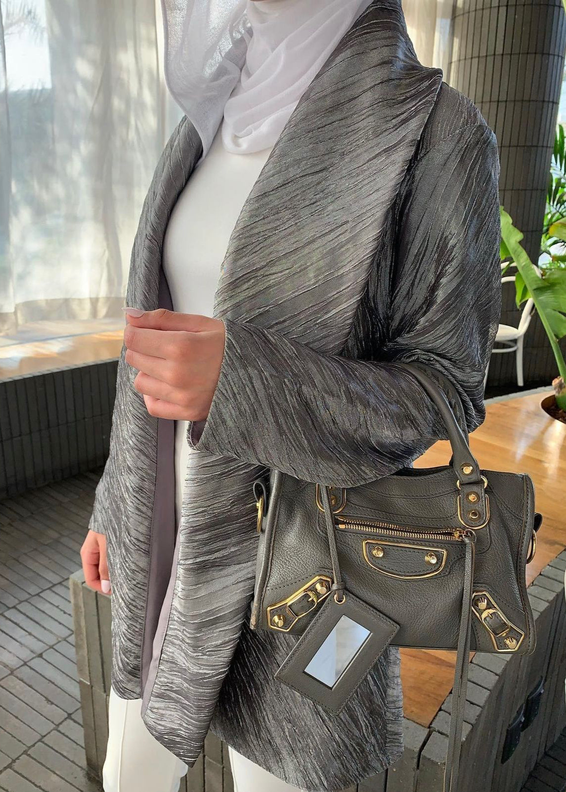 SILVER WAVES