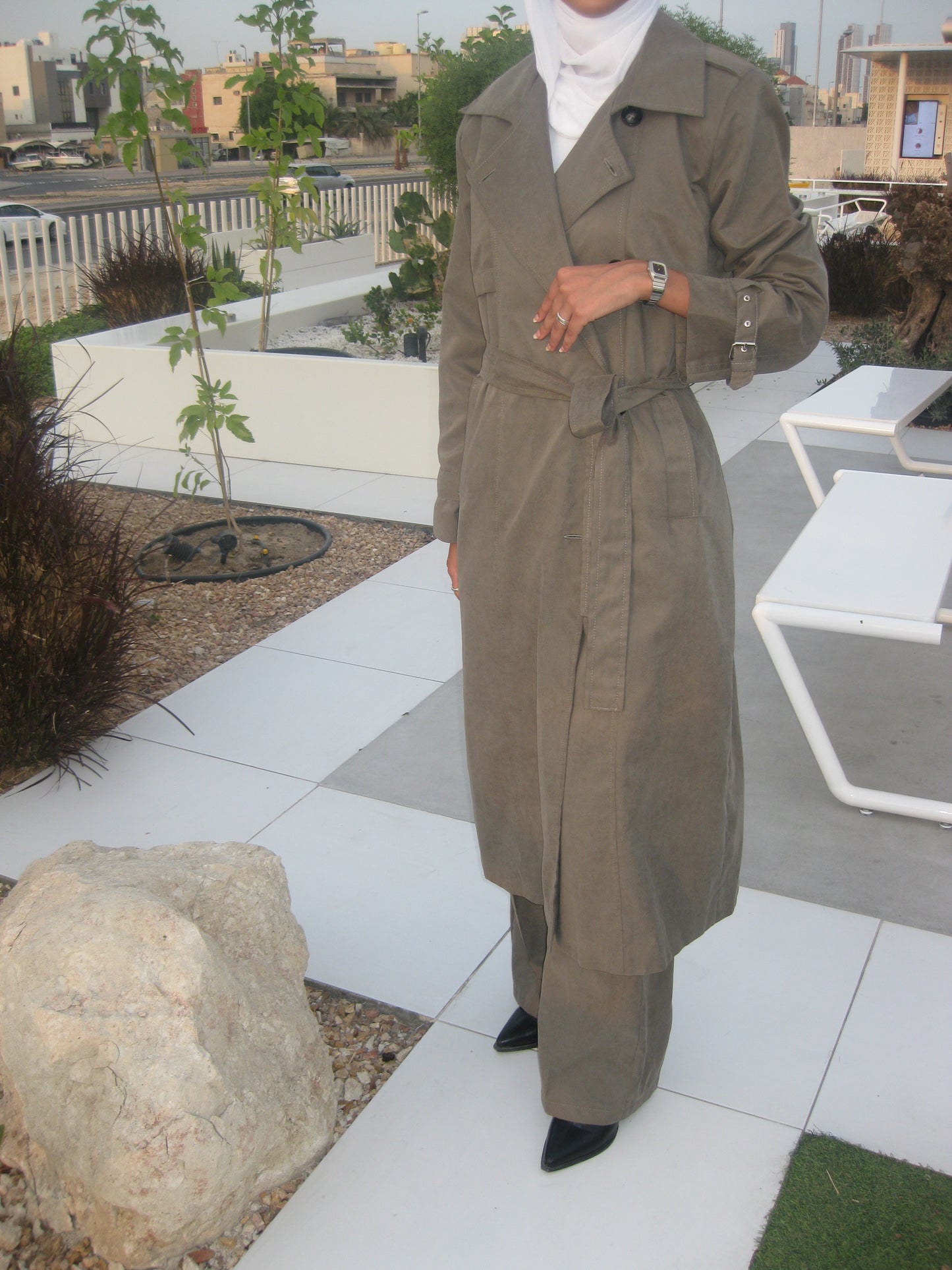 Taupe set